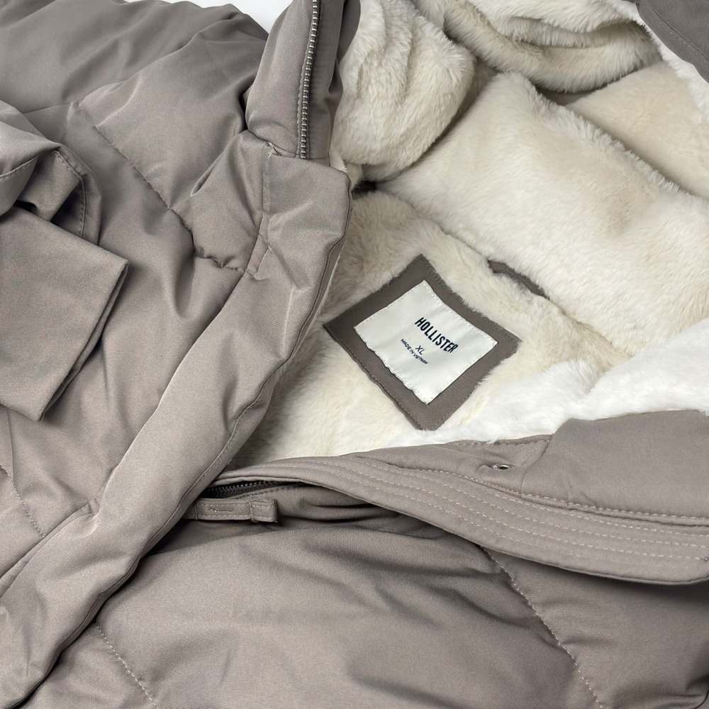 Hollister Ultimate Cozy Faux Fur Lined Hooded Puffer Jacket Womens XL Taupe Zip